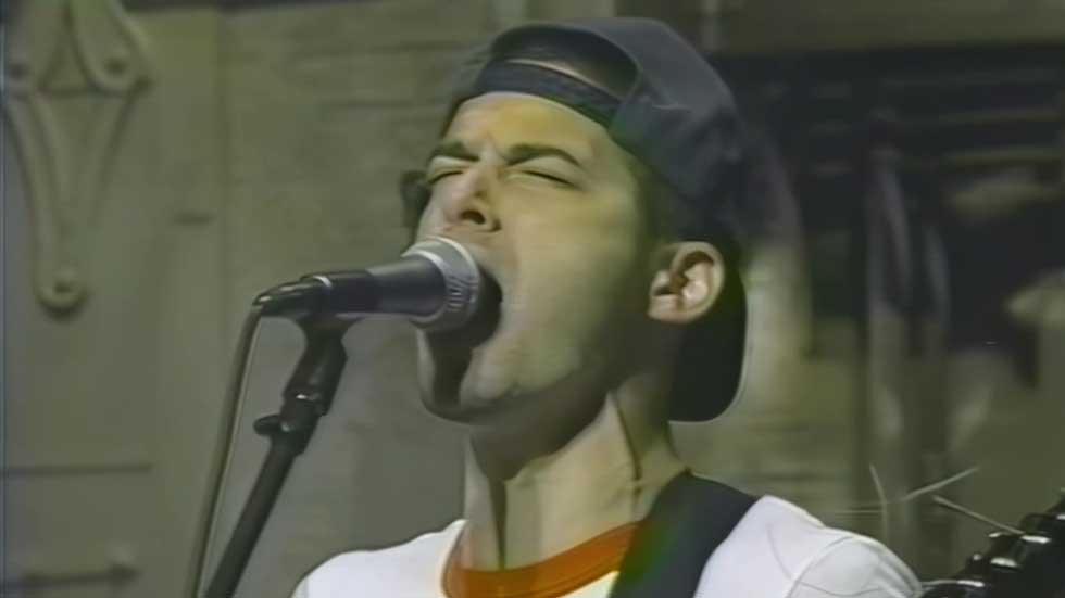Beastie Boys Performing “Sabotage” on the David Letterman Show (1995) | 1440p